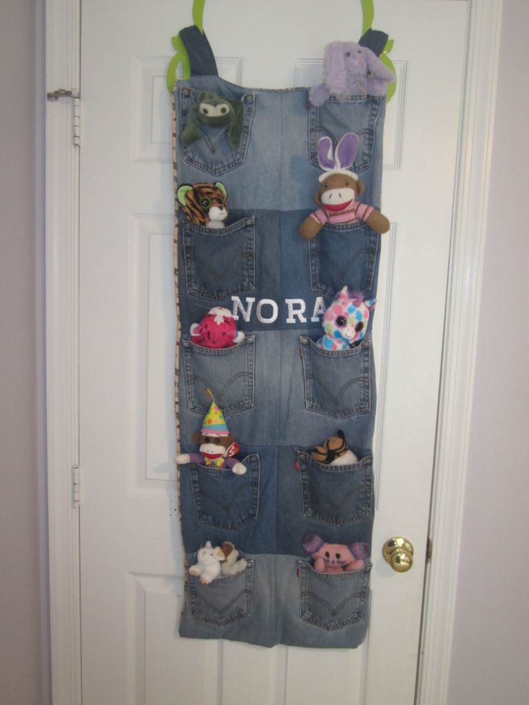 Toy organizer from recycled jeans