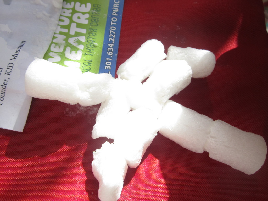 Sculpting with corn starch packing peanuts