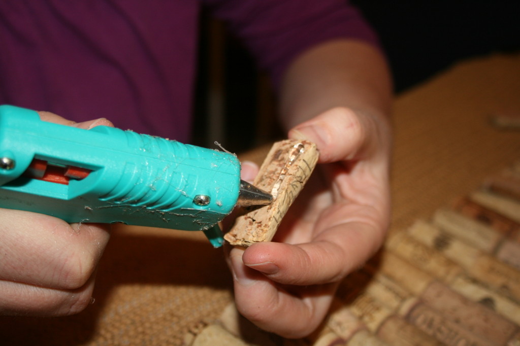 Glue on corks - wine cork mat