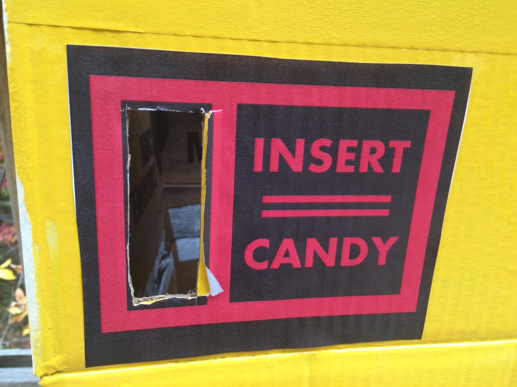 Insert Candy slot on Pac-Man Arcade Halloween costume