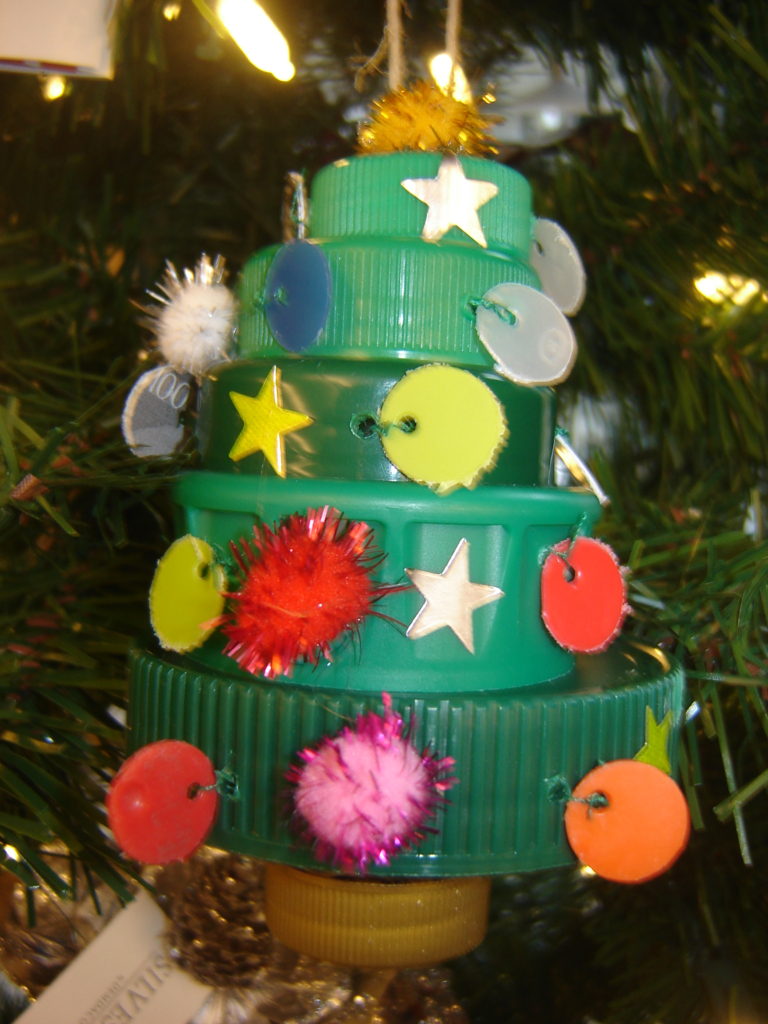 Christmas Tree from Green Plastic Caps made by Trashmagination