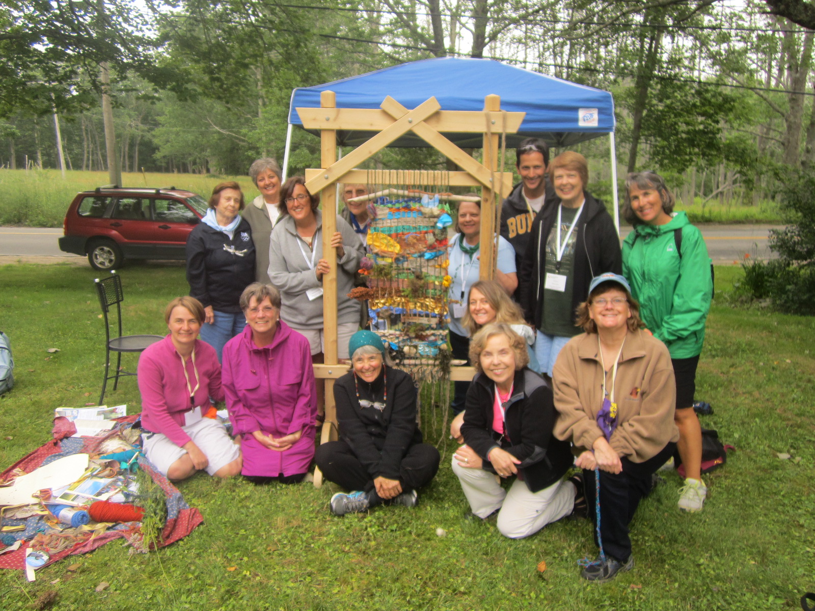 Summit group with Weaving a Life loom